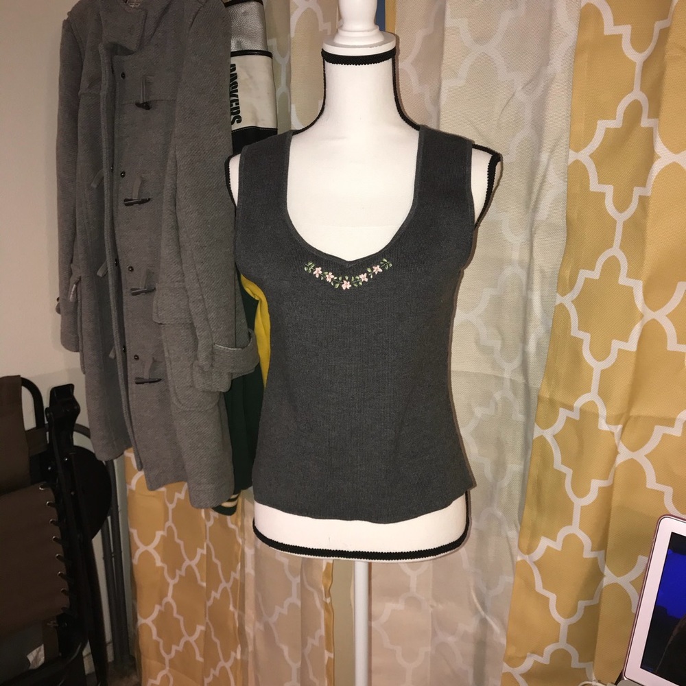 SHU SHU embroidered sweater tank large gray
